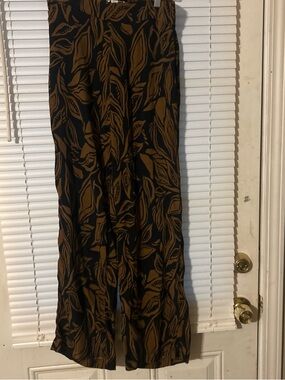 Black and Brown Wide-Leg Leaf-Print Pants